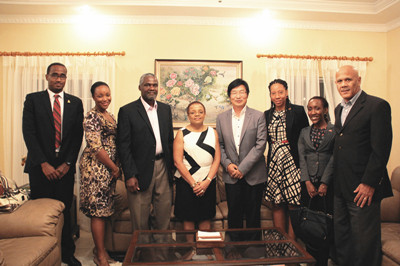 驻特立尼达和多巴哥大使黄星原会见特多外交部