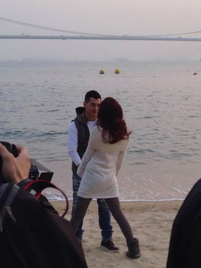 郑家星MV花絮曝光 绯闻女友出镜不排斥姐弟恋