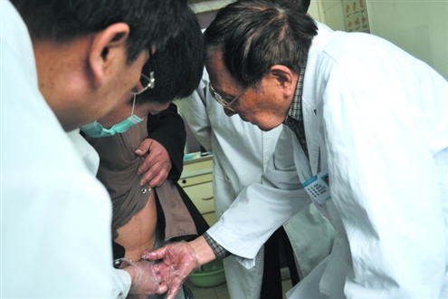 三大杀手威胁男性健康|医生|憋尿