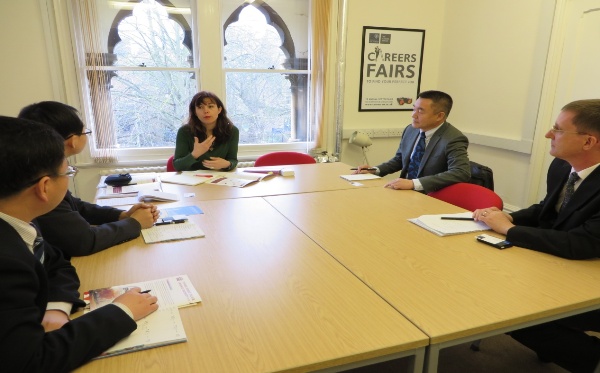 代表团与Fiona Whitehouse博士会谈