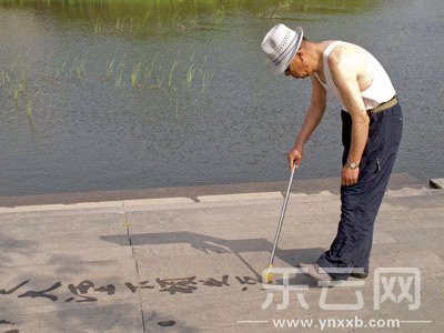 老魏海鲜_老魏藏獒惊天兽_海鲜大餐图片(3)