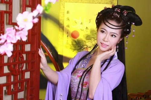 算盘女微博叫板卷珠帘 原唱 霍尊淡定回应|音