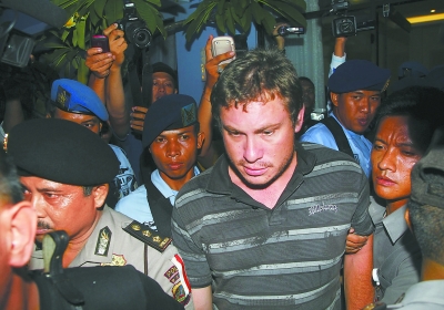 澳大利亚飞巴厘岛客机遭醉汉劫持|航空|降落