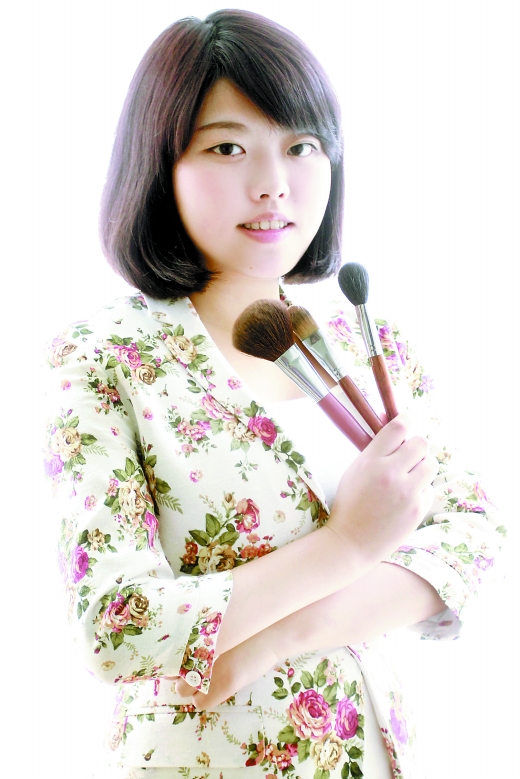 穿彩色丝袜的女生是男生最反感NO.1？|时装|丝袜_凤凰资讯