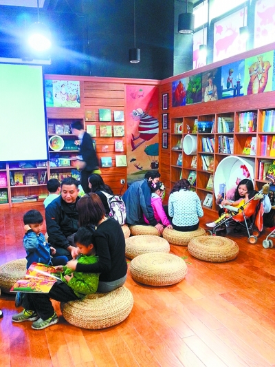 我市首家24小时书吧 首家儿童书店落户书城|汉