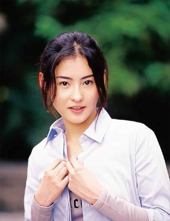 张曼玉唱歌难听杨幂跑调 盘点唱歌没法听的女