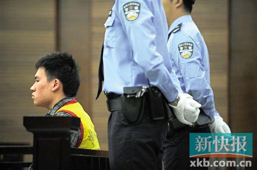 ■现年24岁的罗某慧是一名90后,在听审现场,罗某慧显得很温顺。新快报记者 孙毅/摄