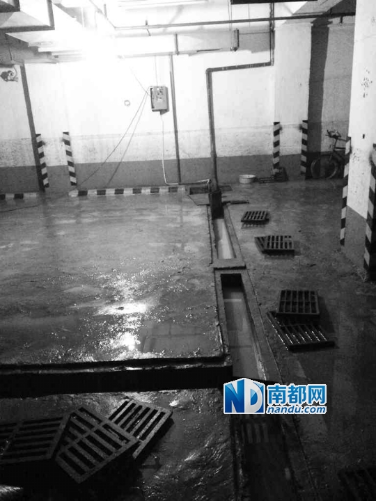金裕大厦地下集水沟比较浅。
