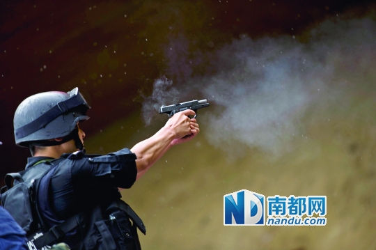 应对暴恐特警比武