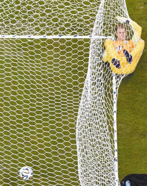 三狮落网|巴洛特利|球员