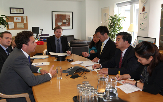 民政部副部长窦玉沛率团访问奥地利、英国|儿