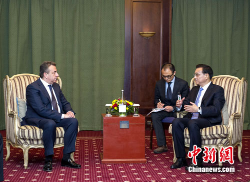 李克强感谢希腊3年前帮助中国从利比亚撤侨|伊