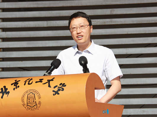 教师代表张立群教授发言