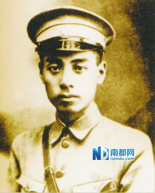 周恩来于1924年11月担任黄埔军校政治部主任。他是军校内少数公开身份的共产党员。 广东革命历史博物馆供图
