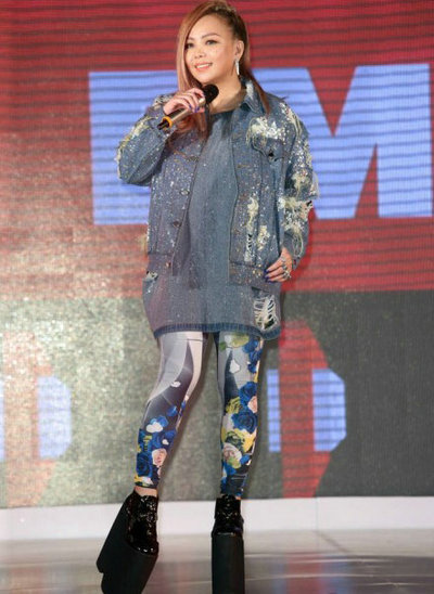 <em>张惠妹</em>秀减肥<em>成绩</em> 自信一个月后身材会更好|阿