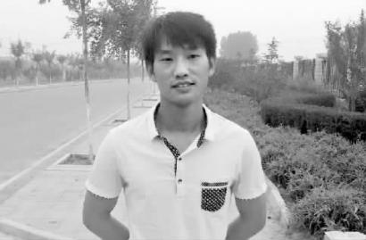 六旬养父为儿寻找亲生父母 儿子系花4000余元