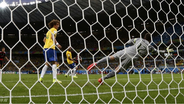 克洛泽破纪录 巴西半场丢5球1:7惨败德国|补时