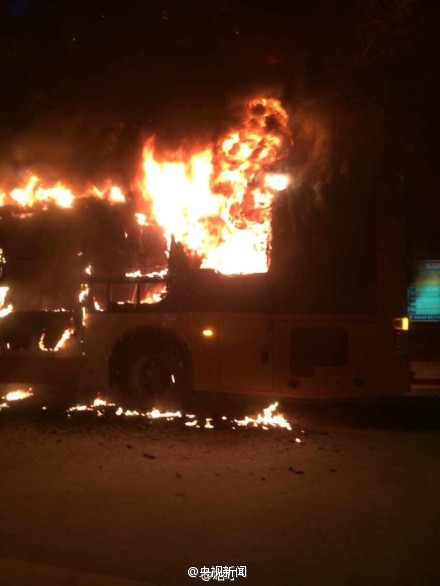 广州公交爆炸最新消息 广州公交爆炸案现场照