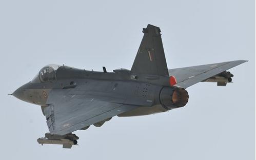 　　印度“光辉”轻型战斗机