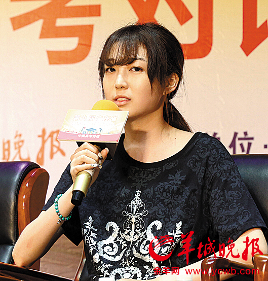 高分考生代表 陈思羽 香江中学，SAT成绩2280分，托福成绩113分，获美国卫斯理女子学院等21所高校offer