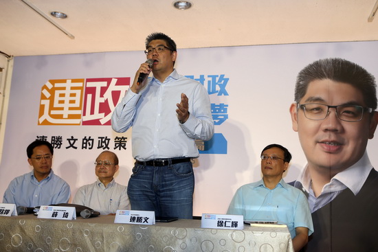连胜文邀蔡正元担任执行总干事图片来源：台湾“中央社”