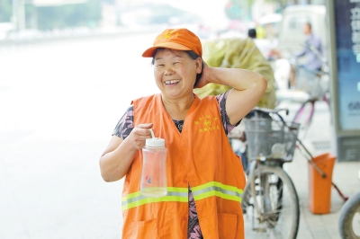 大河帮今天请环卫工免费看电影|环卫|环卫工