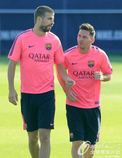 组图:巴萨训练备战新赛季 梅西新发型亮相|赛季