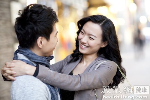 为何男人喜欢<em>皮肤白的女人</em>?|肤色| 皮肤_凤凰健
