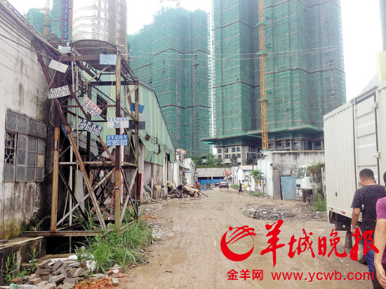 涉事地块可谓黄金地块，周边新楼盘房价已超每平方米2万元