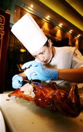 ▲别看Sanji平时嘻嘻哈哈的,做起事来相当认真和专业。