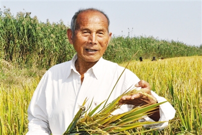 　　今年已经82岁的凤阳农民陈兴汉