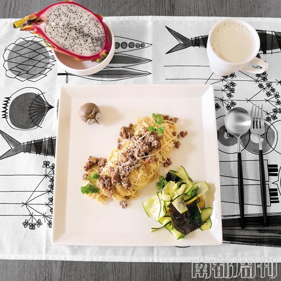 陈宇慧的早餐食谱|皮蛋|酸奶_凤凰娱乐