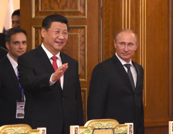 9月11日，国家主席习近平在塔吉克斯坦首都杜尚别会见俄罗斯总统普京。 新华社记者 马占成 摄