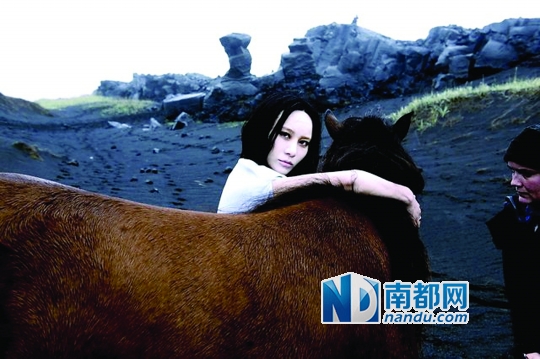 尚雯婕《星光》MV。