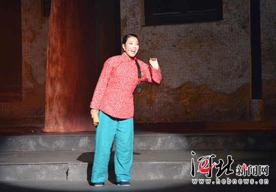《西柏坡组歌——人间正道是沧桑》在河北会堂演出现场。