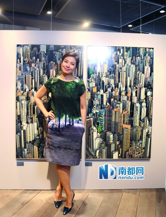 《香港岛》这是很多人眼中的香港,高楼林立,寸土寸金。红姑认为:“这个城市的景很能代表香港的繁荣,也代表香港生活上的压力,就是城市森林。是不是像森林?一幢一幢的。”城市森林,几形象。