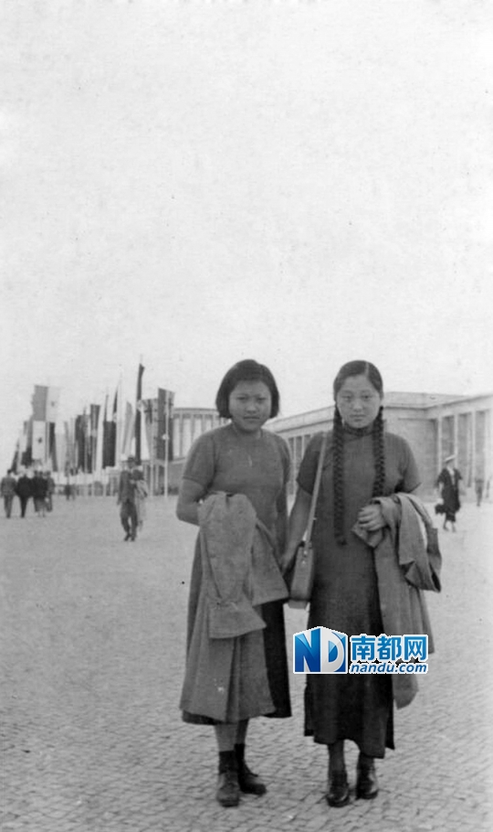 1937年8月28日,何泽慧与大姐何怡贞在德国柏