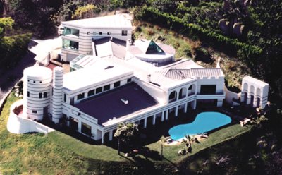 中国富二代留学生组俱乐部 注意言行不给家人