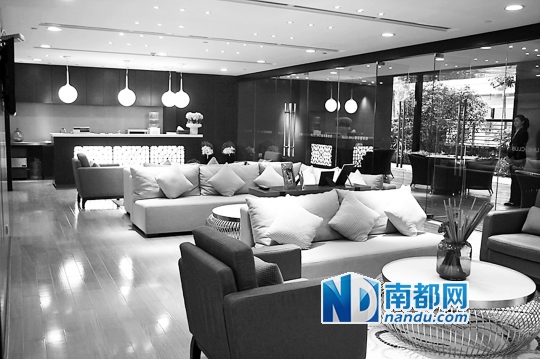 利和国际公馆是空中会所。