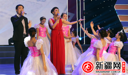 乌鲁木齐市举行庆祝第十五个中国记者节大会|