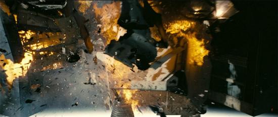 飞船爆炸，情况堪忧