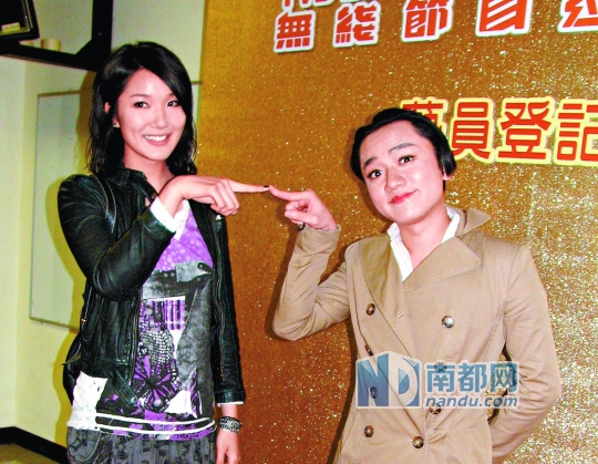 ●2010年11月10日　王祖蓝与李亚男在TVB电视城公开承认恋情。