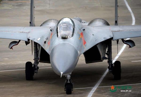 广空两型国产主力战机歼10歼11同台飞训