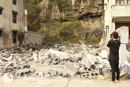 菇溪河的上游永嘉县和青田县多次联合执法拆除了一批非法小作坊