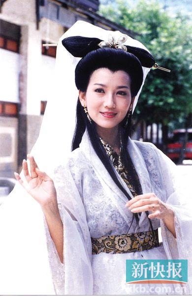 @插班生小明明:淘宝模特与买家秀。 @小名叫彦祖:店主:我倒给你十块钱,你把照片删了行么?