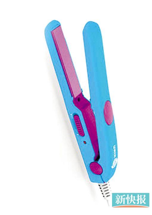 UNIX迷你直发夹    尺寸迷你、极为轻便,而且造型效果不错,外观也很可爱。    购买地点:Olive Young