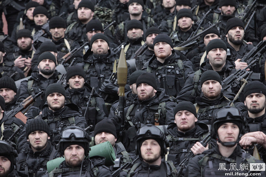 车臣军队称愿为俄军事援助美式大兵炫酷抢眼