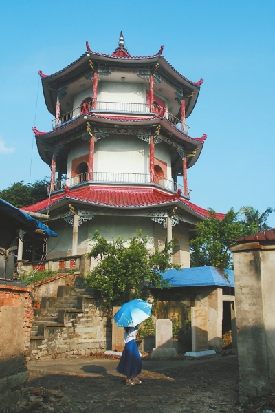 月港晏海楼，初建于明万历年间，原系一座军事瞭望台。