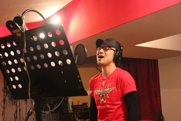 汪峰《狼图腾》中首秀英文 《沧浪之歌》英文