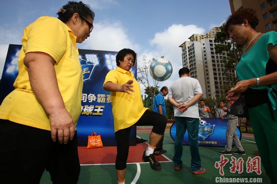 谁是球王走进三亚社区 民间高手一决雌雄|足